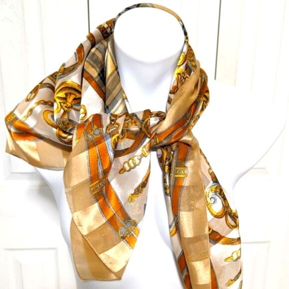 Vintage Coat of Armor/Belts and Buckle Square Scarf - Made in Italy - Picture 9 of 10